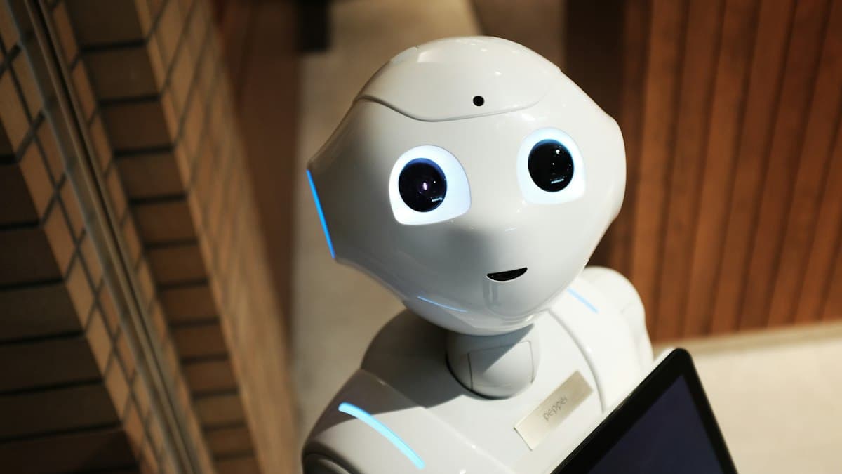 AI Agents vs Traditional Chatbots: What Every Business Owner Must Know in 2026 - ai agents vs traditional chatbots for business guide by Sadab